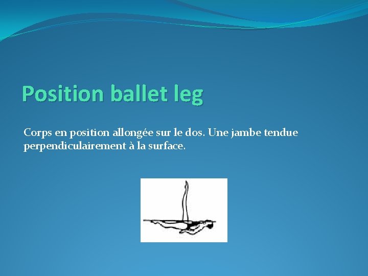 Position ballet leg Corps en position allongée sur le dos. Une jambe tendue perpendiculairement