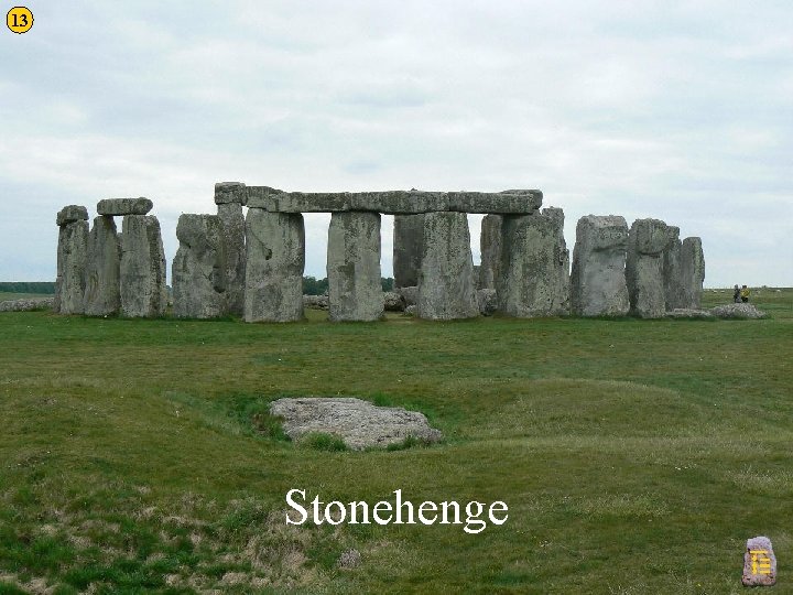 13 Stonehenge 