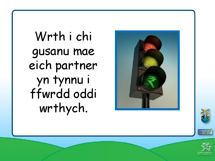 Wrth i chi gusanu mae eich partner yn tynnu i ffwrdd oddi wrthych. 