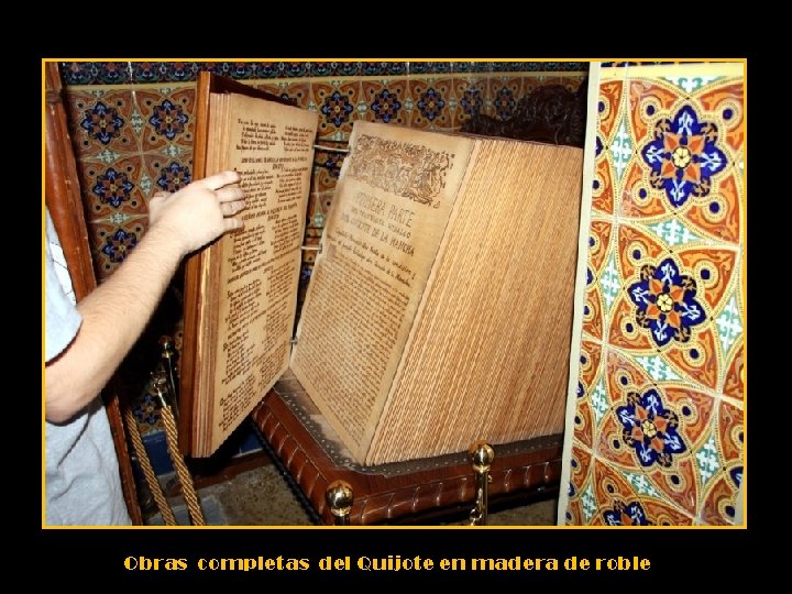 Obras completas del Quijote en madera de roble 