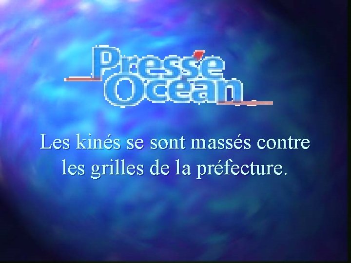 Les kinés se sont massés contre les grilles de la préfecture. 
