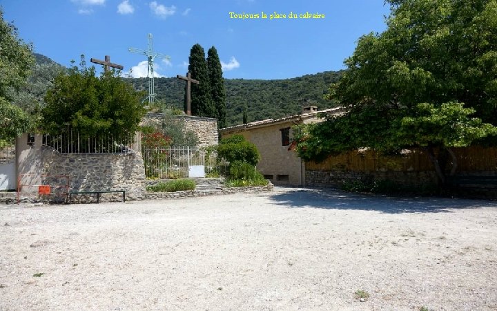 Toujours la place du calvaire 