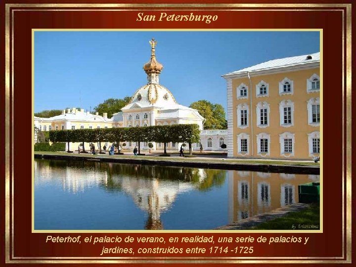 San Petersburgo Peterhof, el palacio de verano, en realidad, una serie de palacios y
