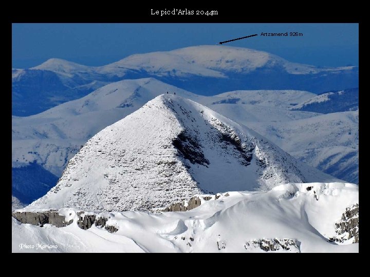 Le pic d’Arlas 2044 m Artzamendi 926 m . . . 