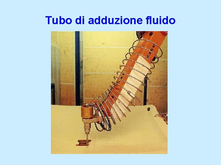 Tubo di adduzione fluido 