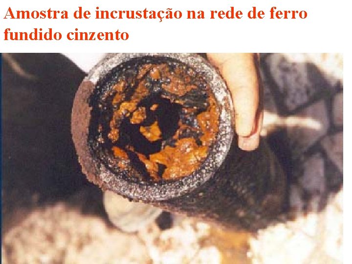 Amostra de incrustação na rede de ferro fundido cinzento 