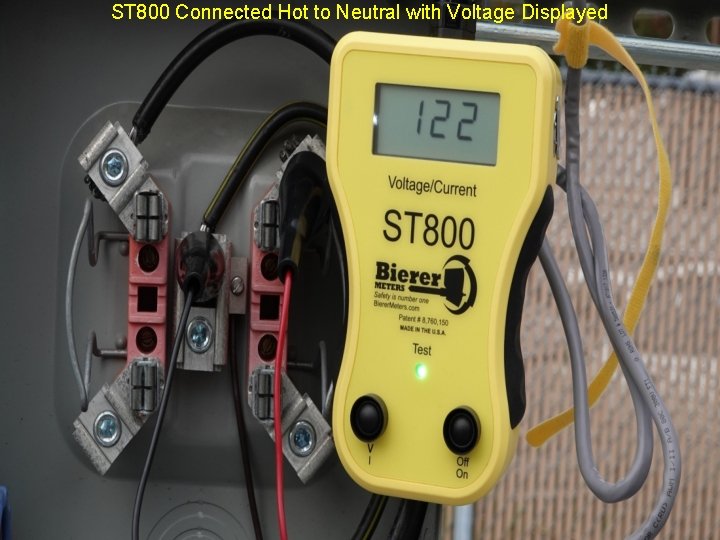 ST 800 Connected Hot to Neutral with Voltage Displayed 
