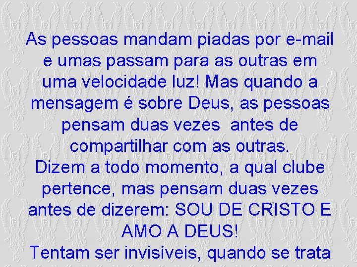 As pessoas mandam piadas por e-mail e umas passam para as outras em uma As pessoas mandam piadas por e-mail e umas passam para as outras em uma