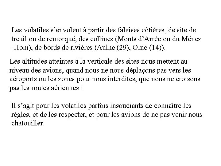 Les volatiles s’envolent à partir des falaises côtières, de site de treuil ou de