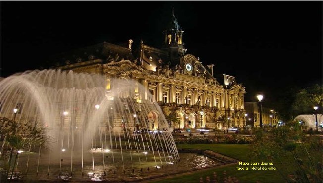  Place Jean-Jaurès face à l’Hôtel de ville 