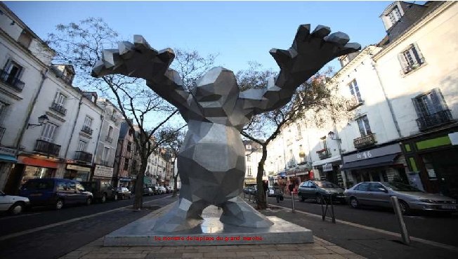 Le monstre de la place du grand marché 