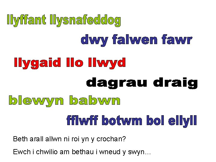 Beth arall allwn ni roi yn y crochan? Ewch i chwilio am bethau i