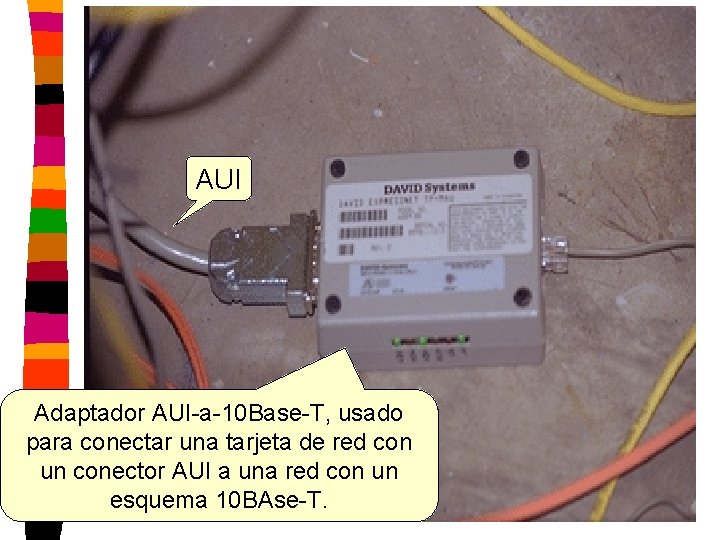 AUI Adaptador AUI-a-10 Base-T, usado para conectar una tarjeta de red con un conector