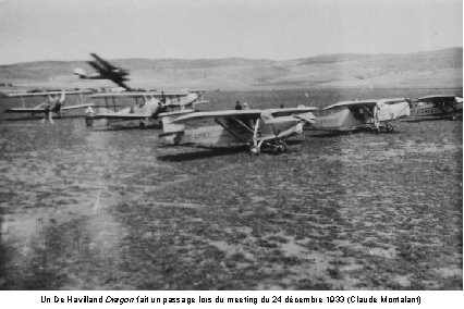 Un De Havilland Dragon fait un passage lors du meeting du 24 décembre 1933