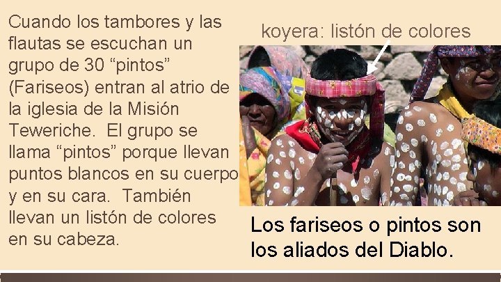 Cuando los tambores y las koyera: listón de colores flautas se escuchan un grupo