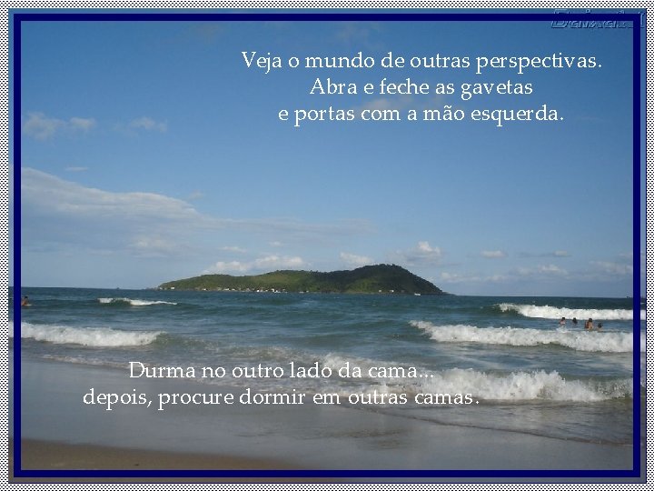 Veja o mundo de outras perspectivas. Abra e feche as gavetas e portas com Veja o mundo de outras perspectivas. Abra e feche as gavetas e portas com