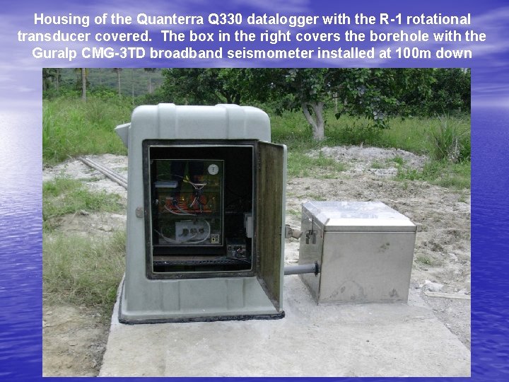 Housing of the Quanterra Q 330 datalogger with the R-1 rotational transducer covered. The