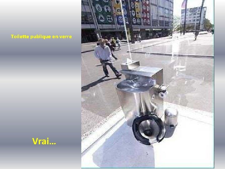 Toilette publique en verre Vrai… 