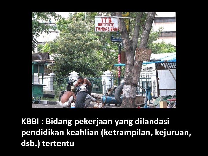 Pengertian Profesi KBBI : Bidang pekerjaan yang dilandasi pendidikan keahlian (ketrampilan, kejuruan, dsb. )