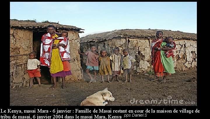 Le Kenya, masai Mara - 6 janvier : Famille de Masai restant en cour