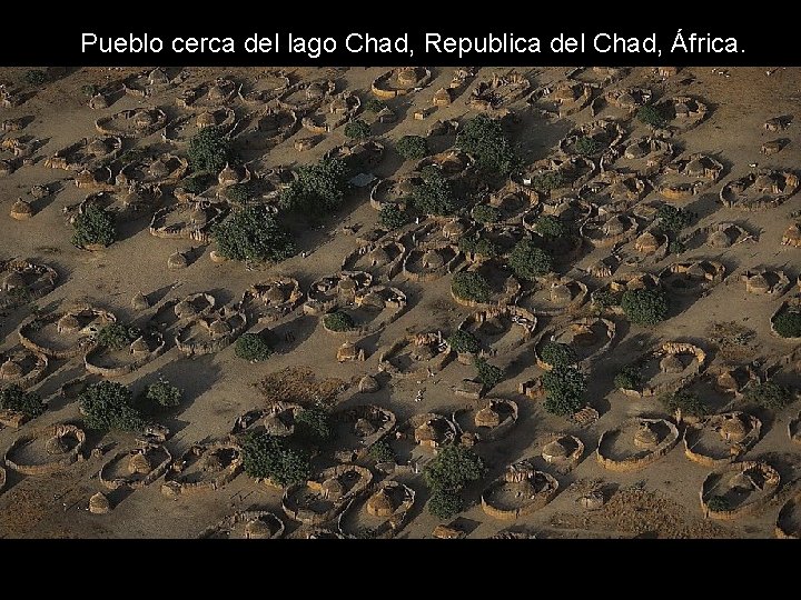 Pueblo cerca del lago Chad, Republica del Chad, África. Pueblo cerca del lago Chad, Republica del Chad, África.