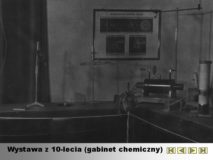 Wystawa z 10 -lecia (gabinet chemiczny) 