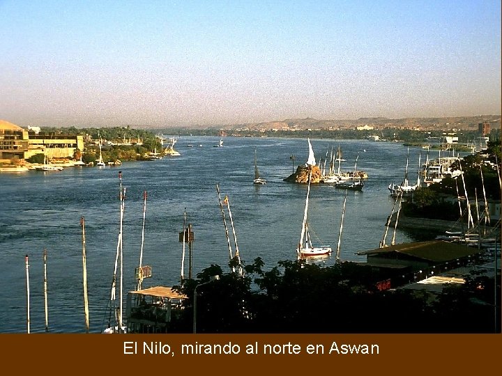 El Nilo, mirando al norte en Aswan 