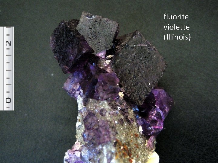 fluorite violette (Illinois) fluorite violette Si un fluor manque, un électron pourra se loger