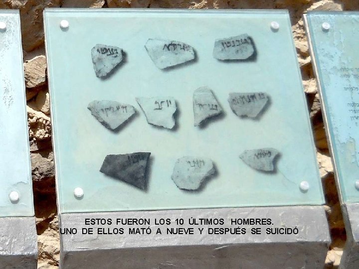 Como el suicidio está rechazado por las leyes del judaismo, los hombres mataron a