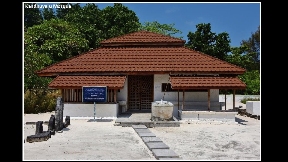 Kandhuvalu Mosque 