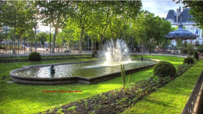 Fontaine sur la place Jean-Jaurès 