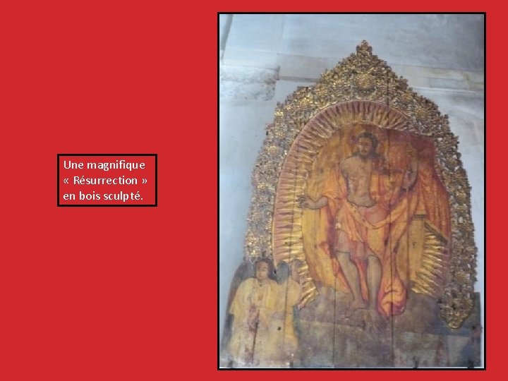 Une magnifique « Résurrection » en bois sculpté. 
