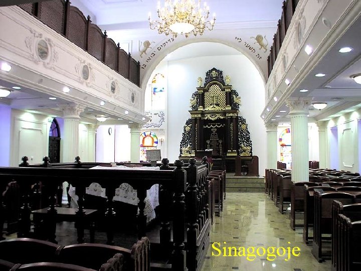 Sinagogoje 