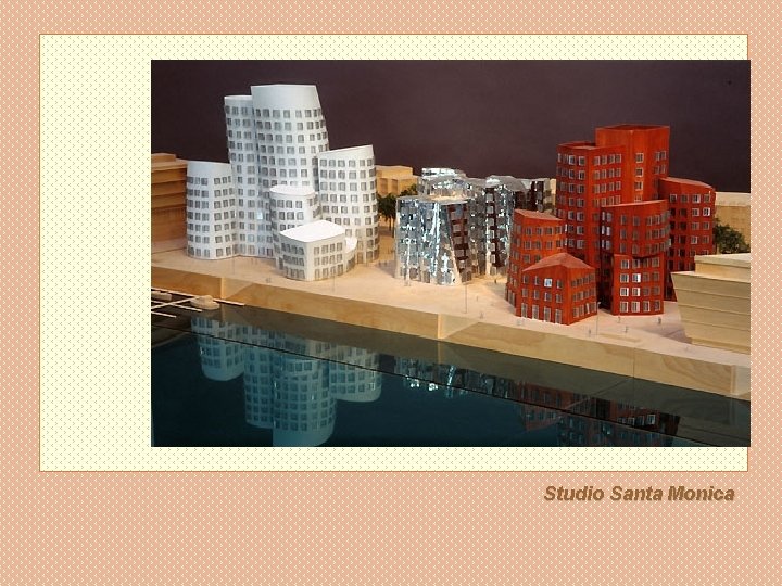  Studio Santa Monica 