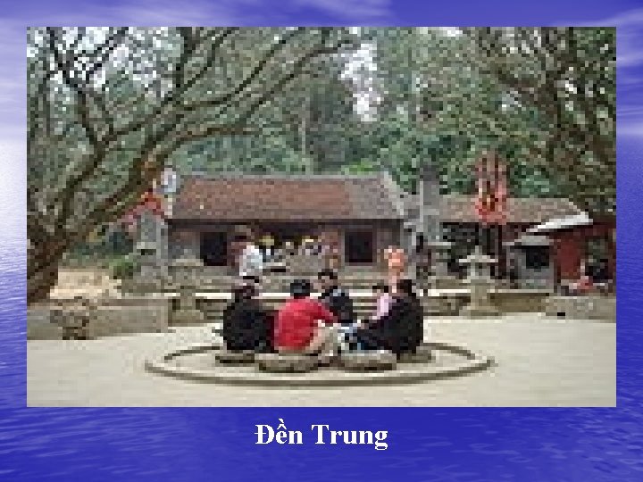 Đền Trung 