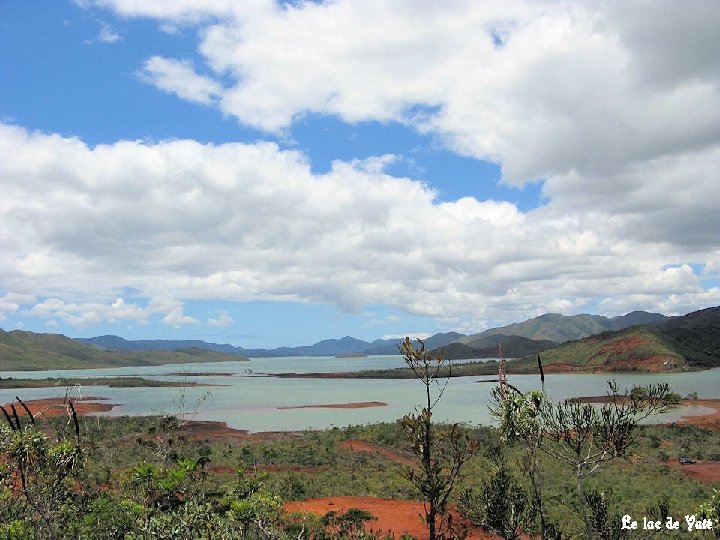 Le lac de Yaté 