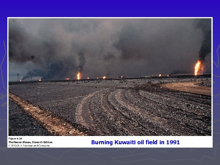 Burning Kuwaiti oil field in 1991 