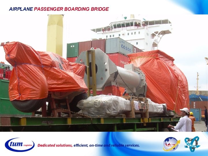 AIRPLANE PASSENGER BOARDING BRIDGE AIRPLANE PASSENGER BOARDING BRIDGE