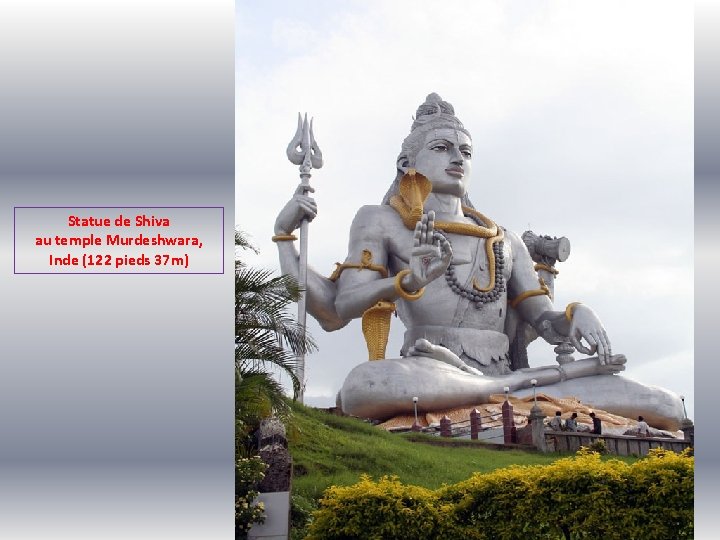 Statue de Shiva au temple Murdeshwara, Inde (122 pieds 37 m) 