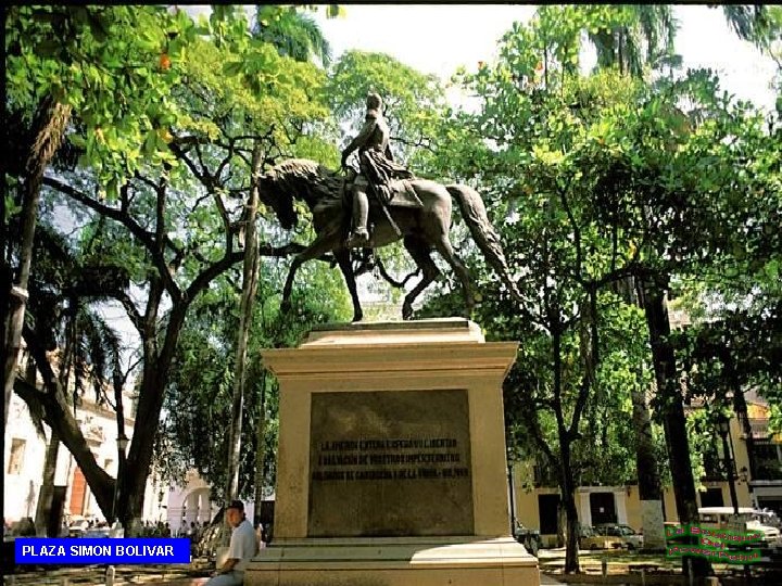 PLAZA SIMON BOLIVAR 