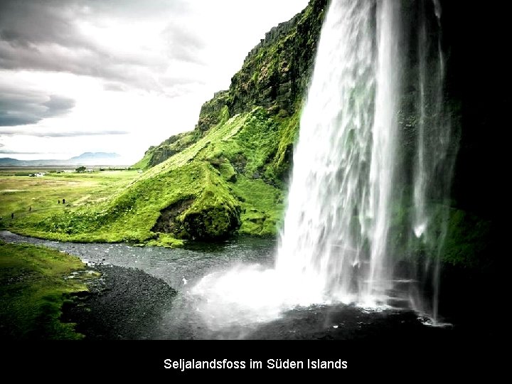 Seljalandsfoss im Süden Islands 