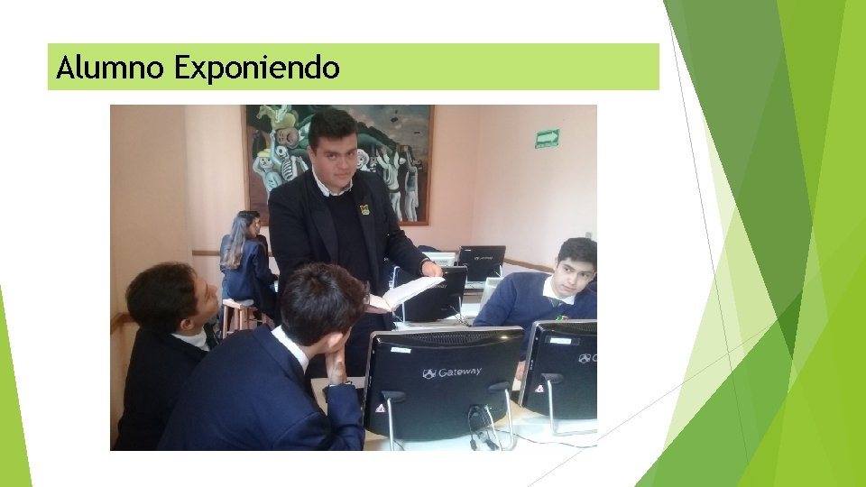 Alumno Exponiendo 