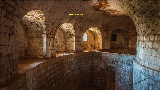 Intérieur du fort 