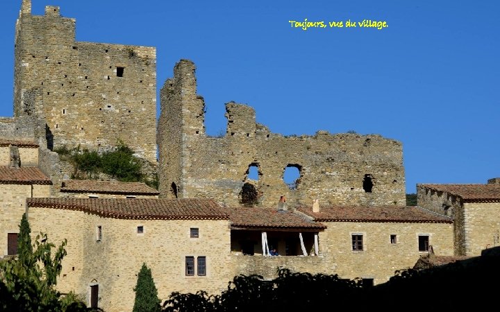 Toujours, vue du village. 
