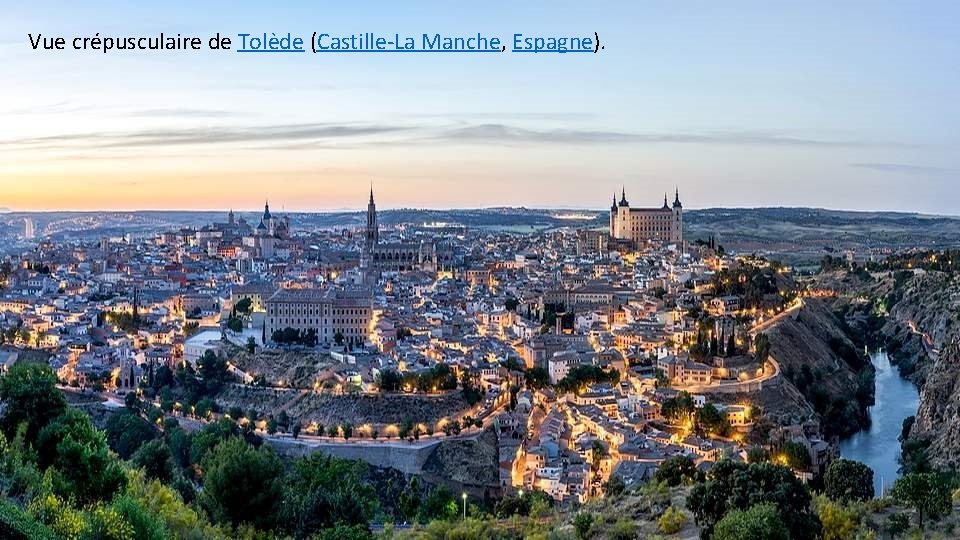 Vue crépusculaire de Tolède (Castille-La Manche, Espagne). 