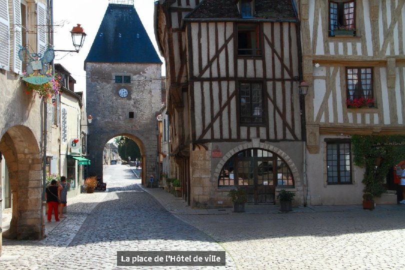 La place de l'Hôtel de ville 