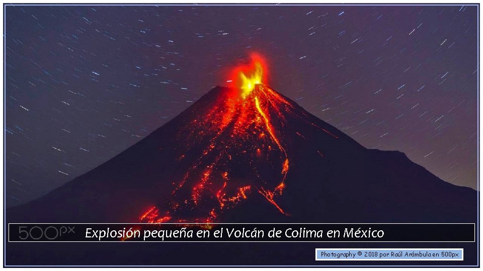 Explosión pequeña en el Volcán de Colima en México Photography © 2018 por Raúl