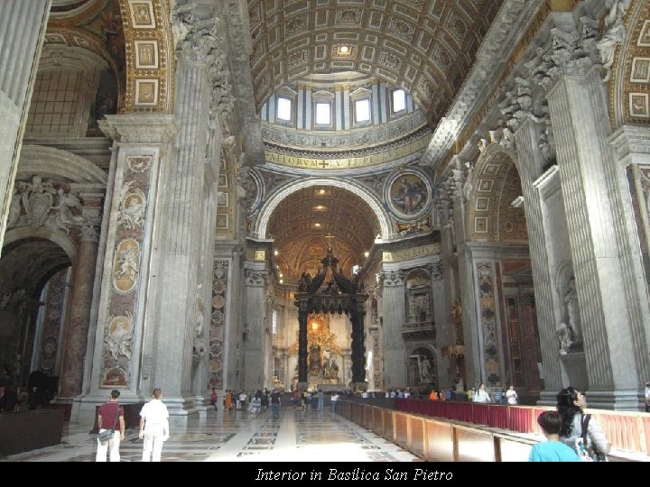 Interior in Basílica San Pietro 