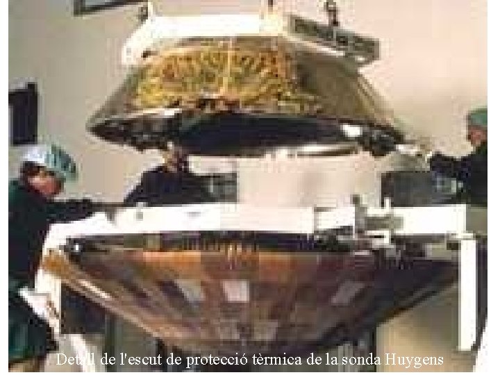 Detall de l'escut de protecció tèrmica de la sonda Huygens 
