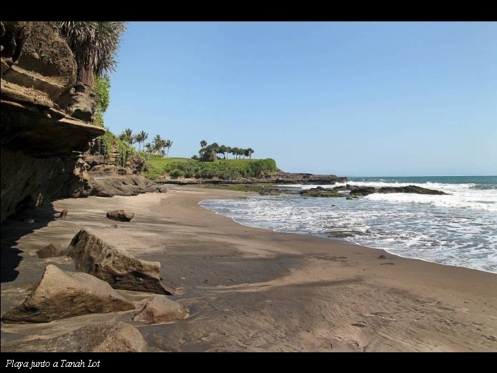 Playa junto a Tanah Lot 